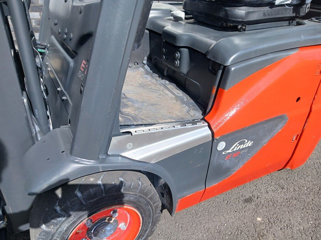 Linde E12-02
