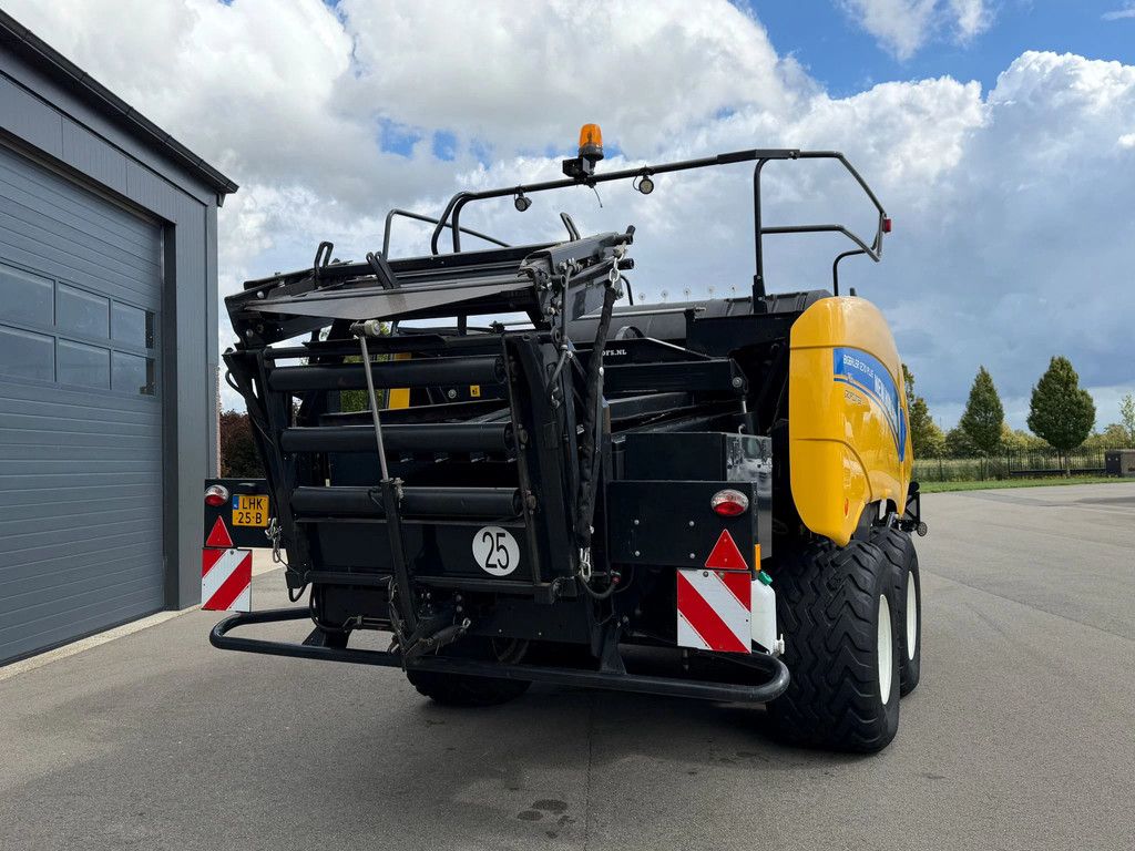 New Holland BIGBALER 1270 PLUS BigBaler 1270 Plus CropCutter Vierkante balenpers