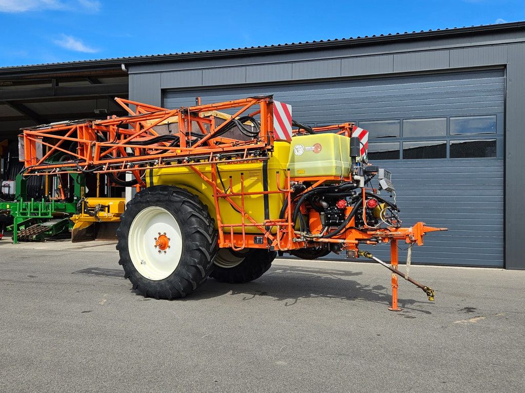 Douven NEVELSPUIT 3400 Ltr Veldspuit - 27mtr