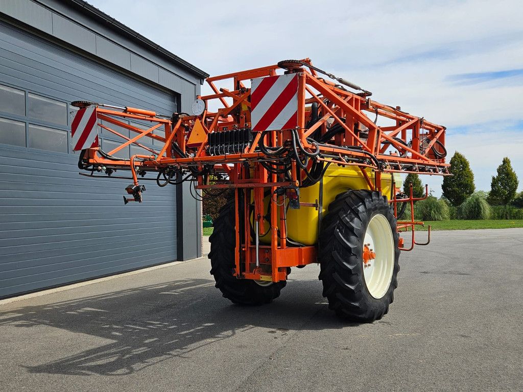 Douven NEVELSPUIT 3400 Ltr Veldspuit - 27mtr