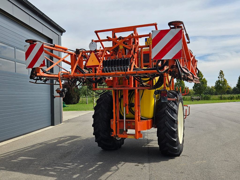Douven NEVELSPUIT 3400 Ltr Veldspuit - 27mtr
