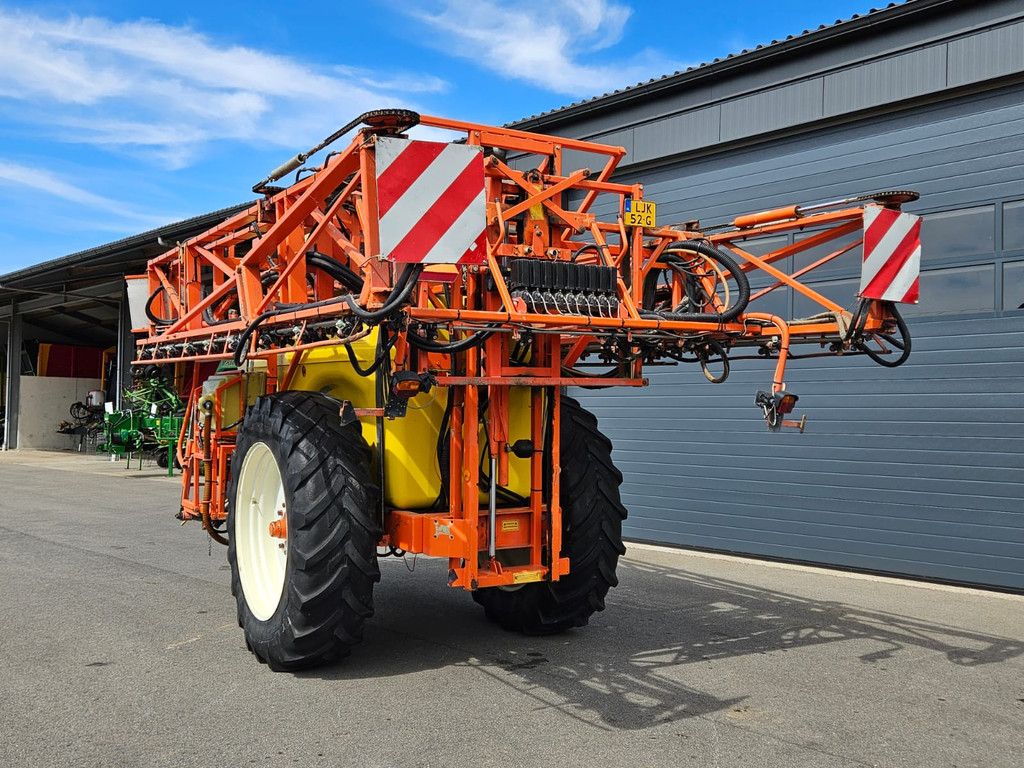 Douven NEVELSPUIT 3400 Ltr Veldspuit - 27mtr