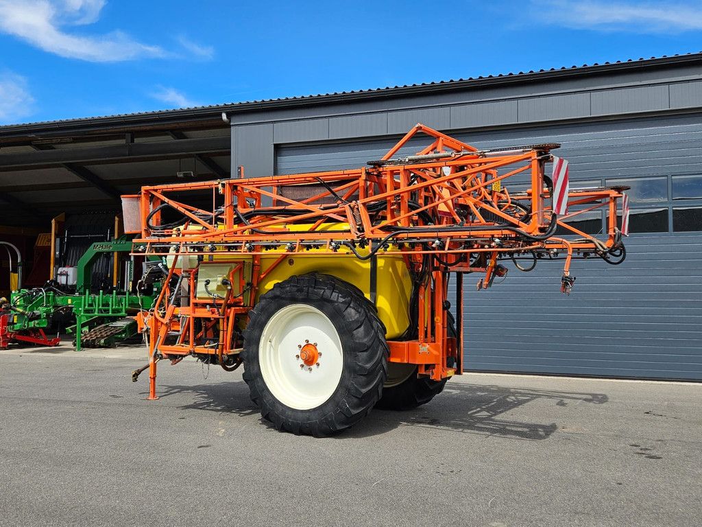 Douven NEVELSPUIT 3400 Ltr Veldspuit - 27mtr