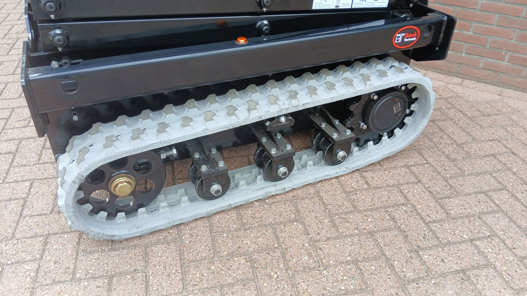 Elektrische Schaarhoogwerker 7.8m – Rups - Compact - Nieuw