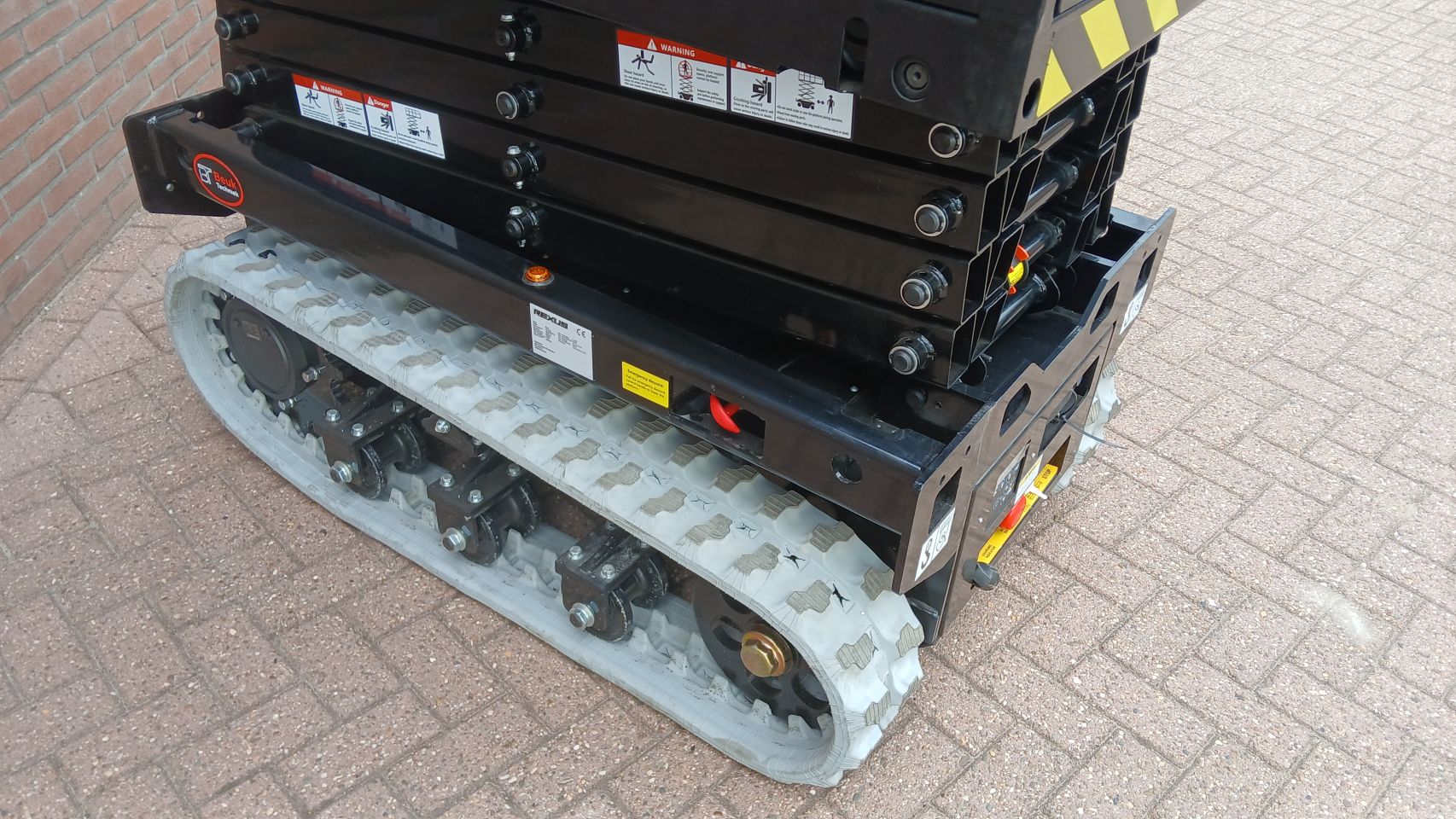 Elektrische Schaarhoogwerker 7.8m – Rups - Compact - Nieuw