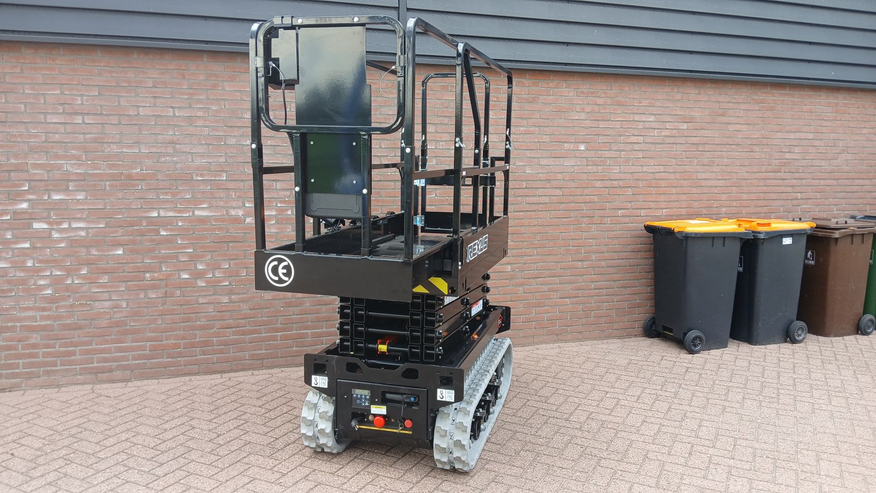 Elektrische Schaarhoogwerker 7.8m – Rups - Compact - Nieuw