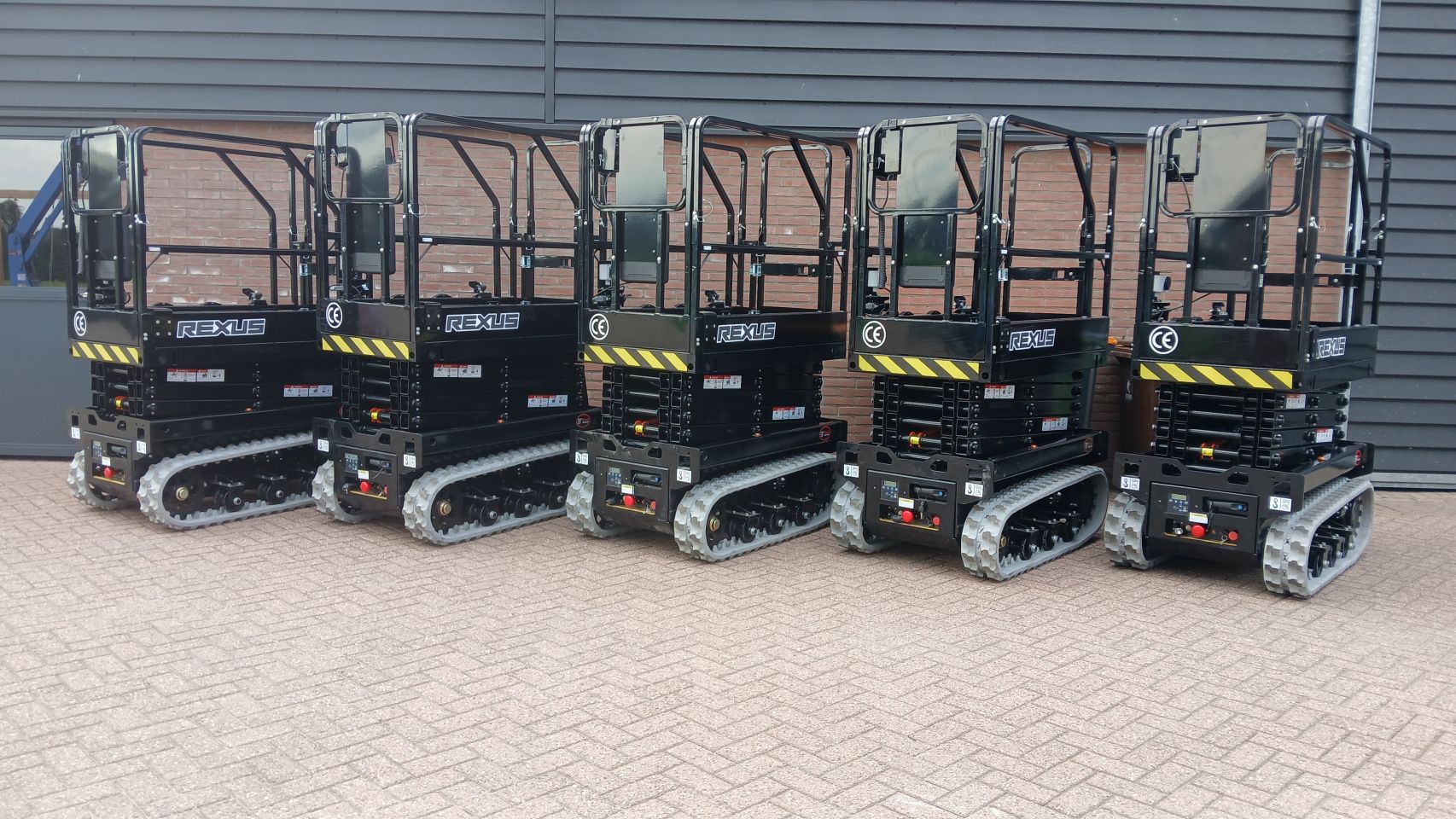 Elektrische Schaarhoogwerker 7.8m – Rups - Compact - Nieuw