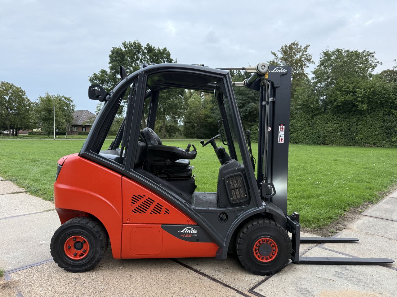 Linde H25D-02 triplex freelift Sideshift 4e ventiel 8800uur