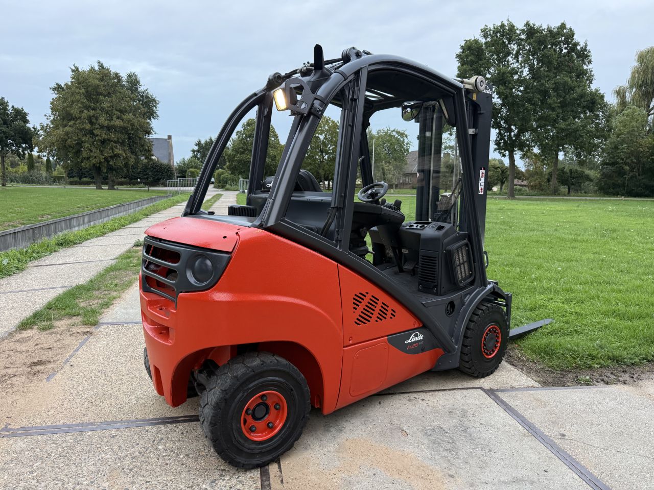 Linde H25D-02 triplex freelift Sideshift 4e ventiel 8800uur