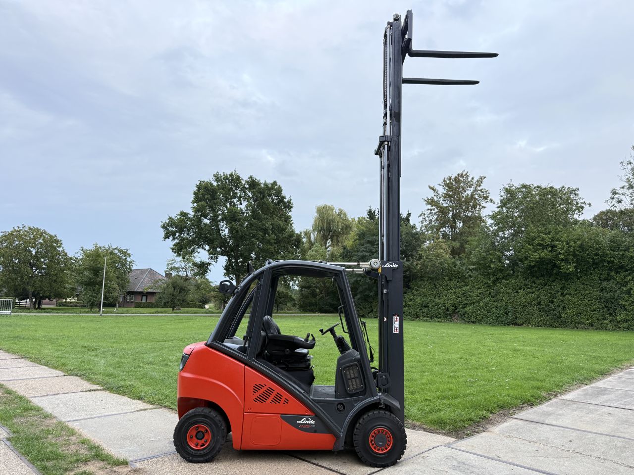 Linde H25D-02 triplex freelift Sideshift 4e ventiel 8800uur