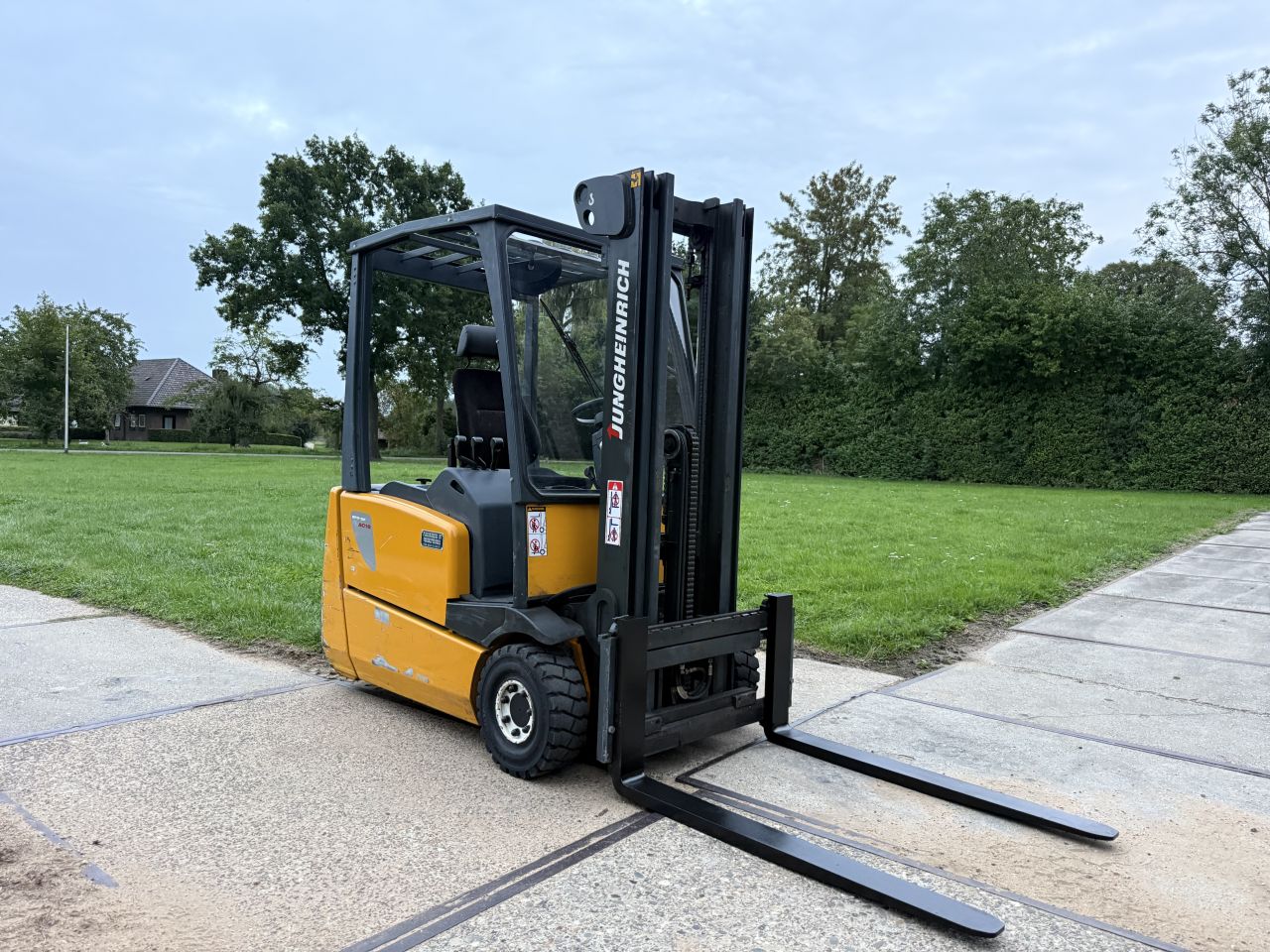 Jungheinrich 1600KG 3-delige mast Sideshift accu 2023 !!