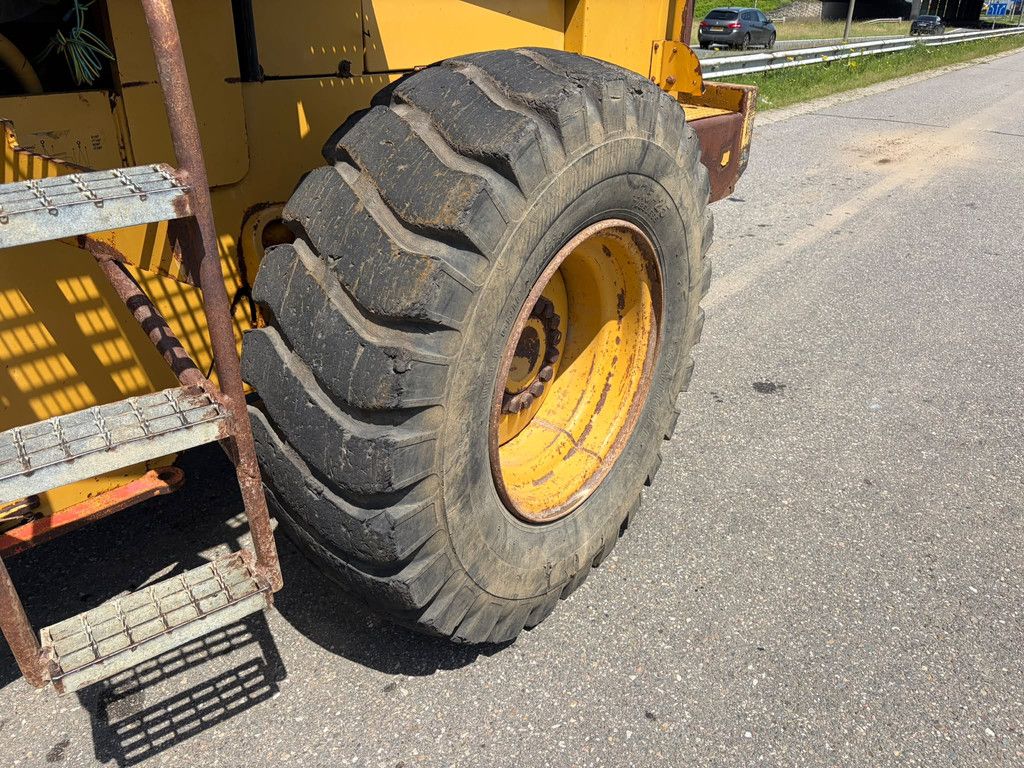 Caterpillar 928F