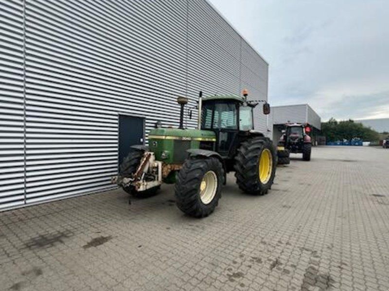 John Deere 3040