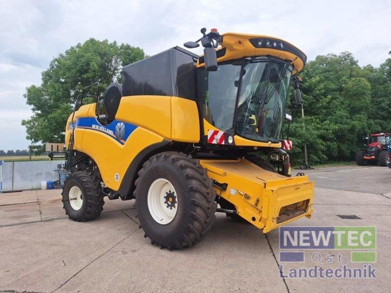 New Holland CX 6.90