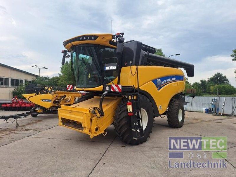 New Holland CX 6.90