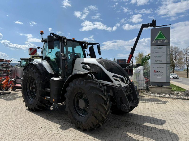 Valtra Q305