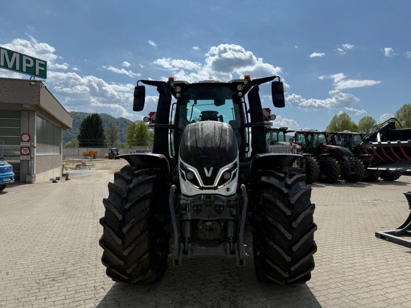Valtra Q305