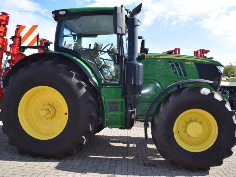 John Deere 6215 R