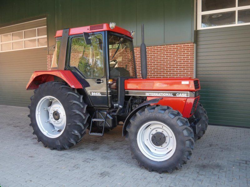 Case IH 844 XL