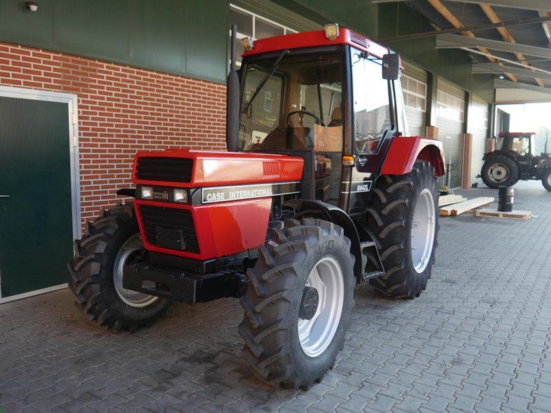 Case IH 844 XL