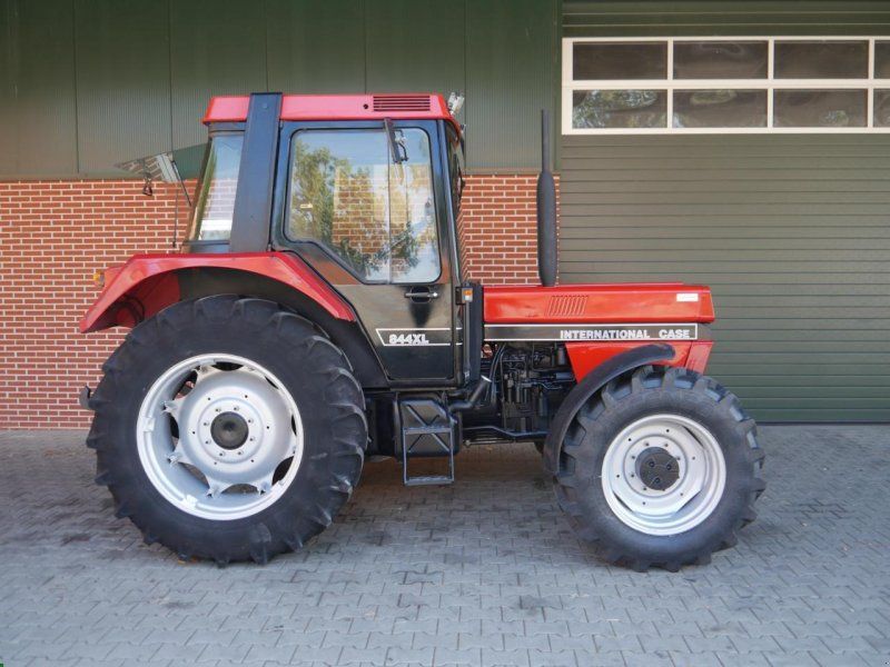 Case IH 844 XL