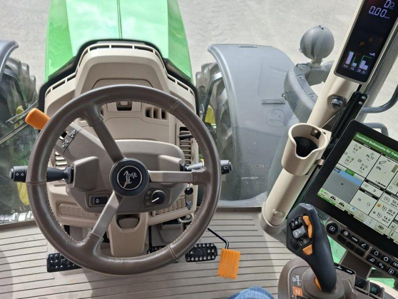 John Deere 6R 250