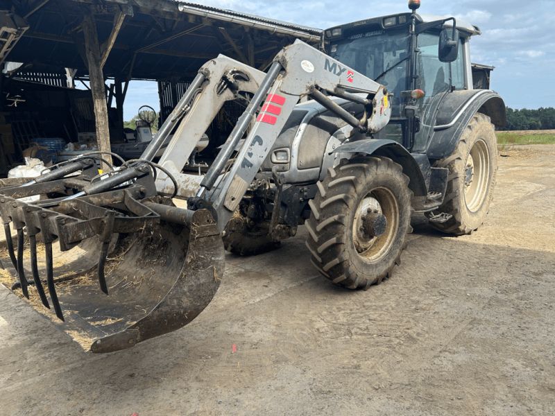Valtra N 121