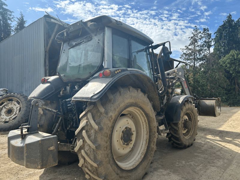 Valtra N 121