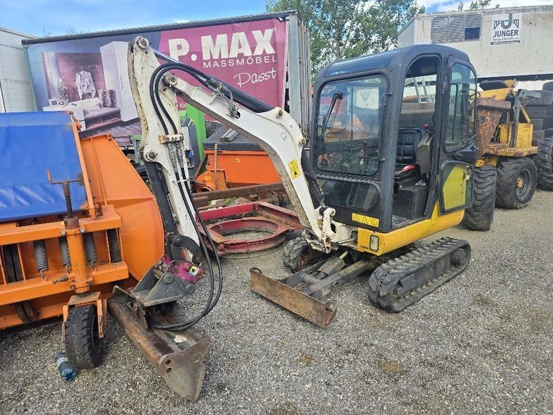 Bobcat E16