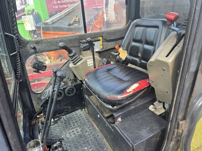 Bobcat E16