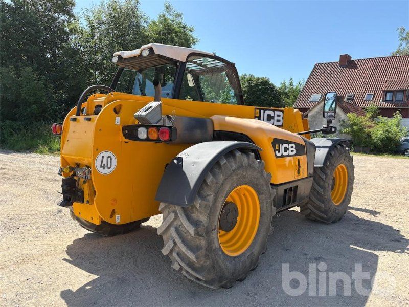 JCB 541-70