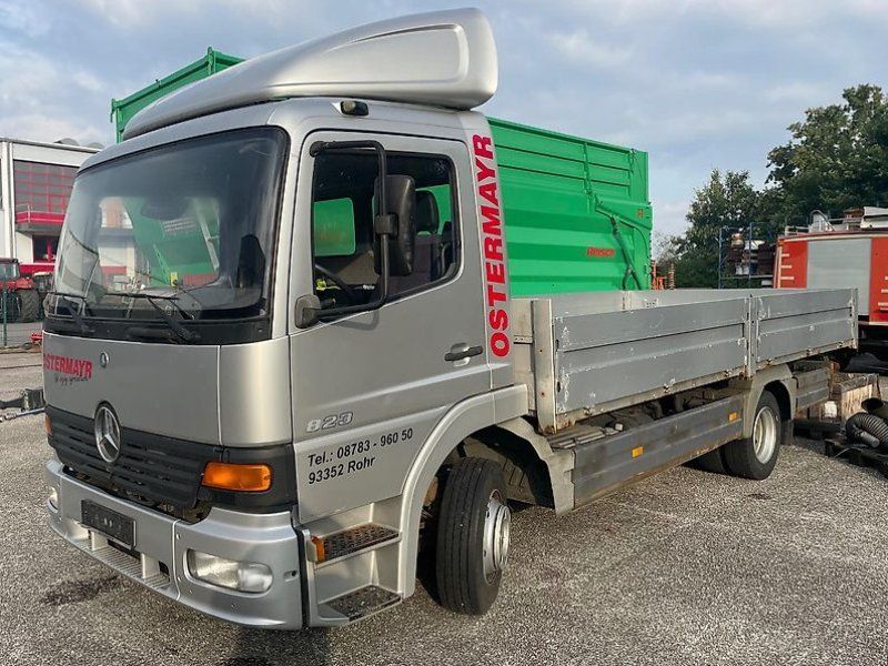 Mercedes-Benz Atego 822