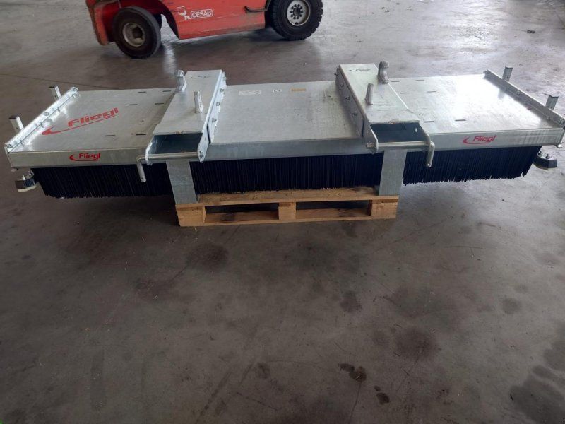 Fliegl KEHRBESEN 2500mm VERZINKT LÖWE