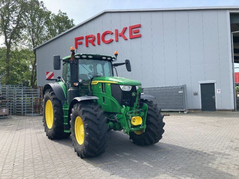 John Deere 6R215