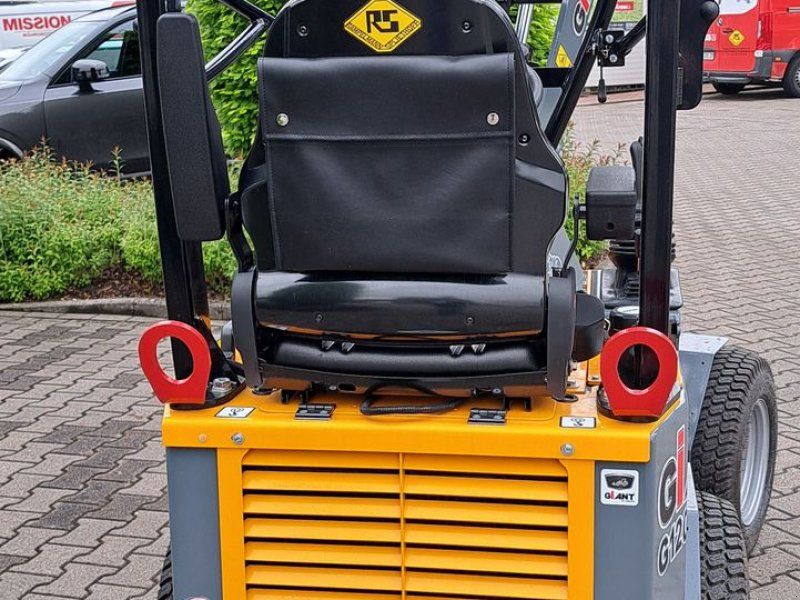 Giant G1200