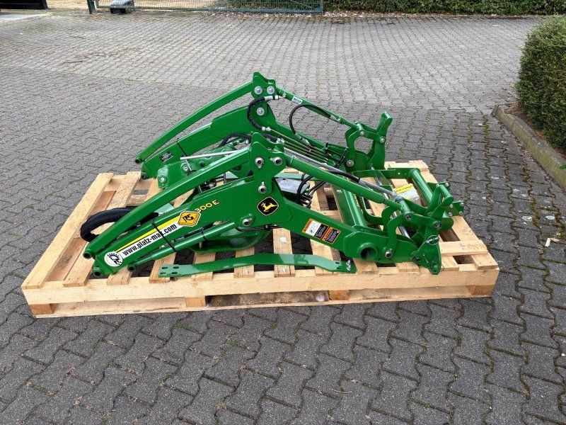John Deere 300 E