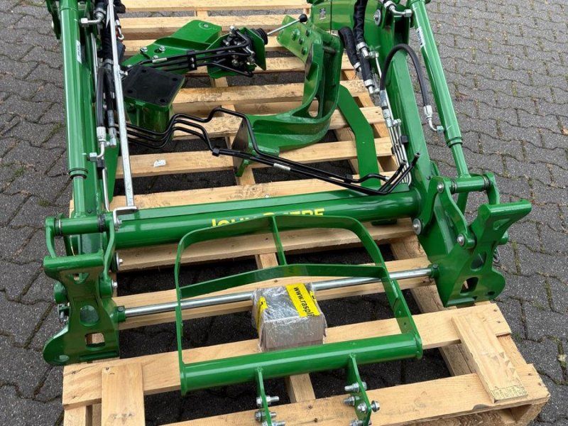 John Deere 300 E