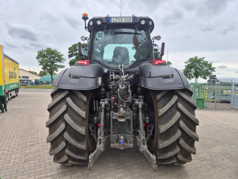 Valtra Q285