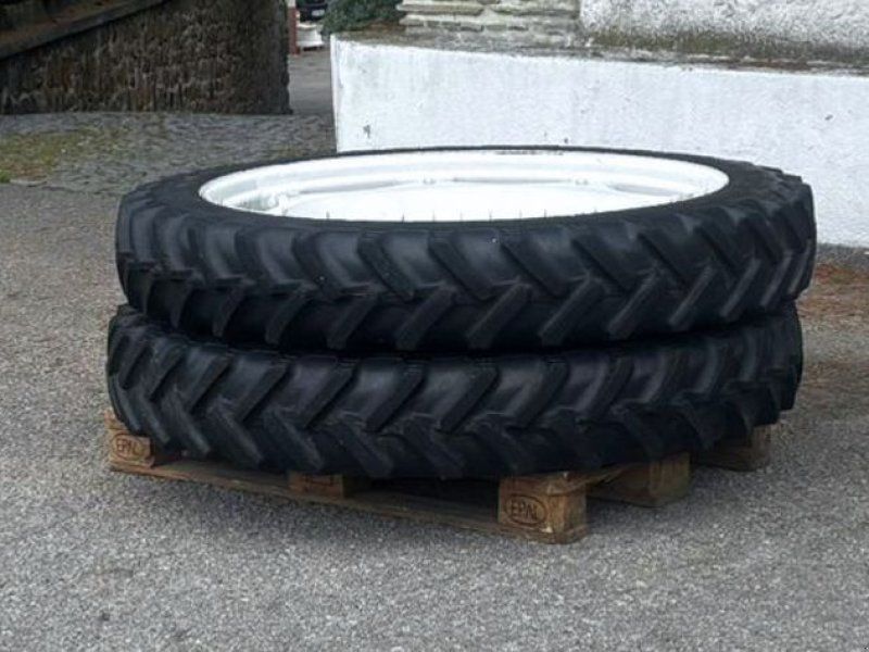 BKT Kulturräder 230/95 R42