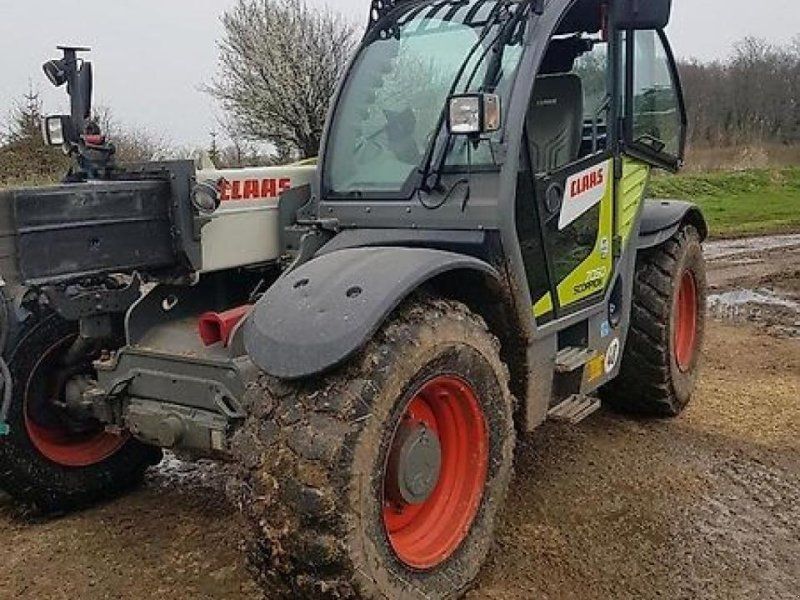 Claas Scorpion 7050