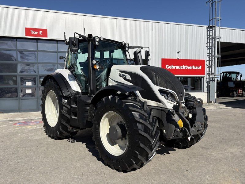 Valtra MIETANGEBOT: T215 Direct