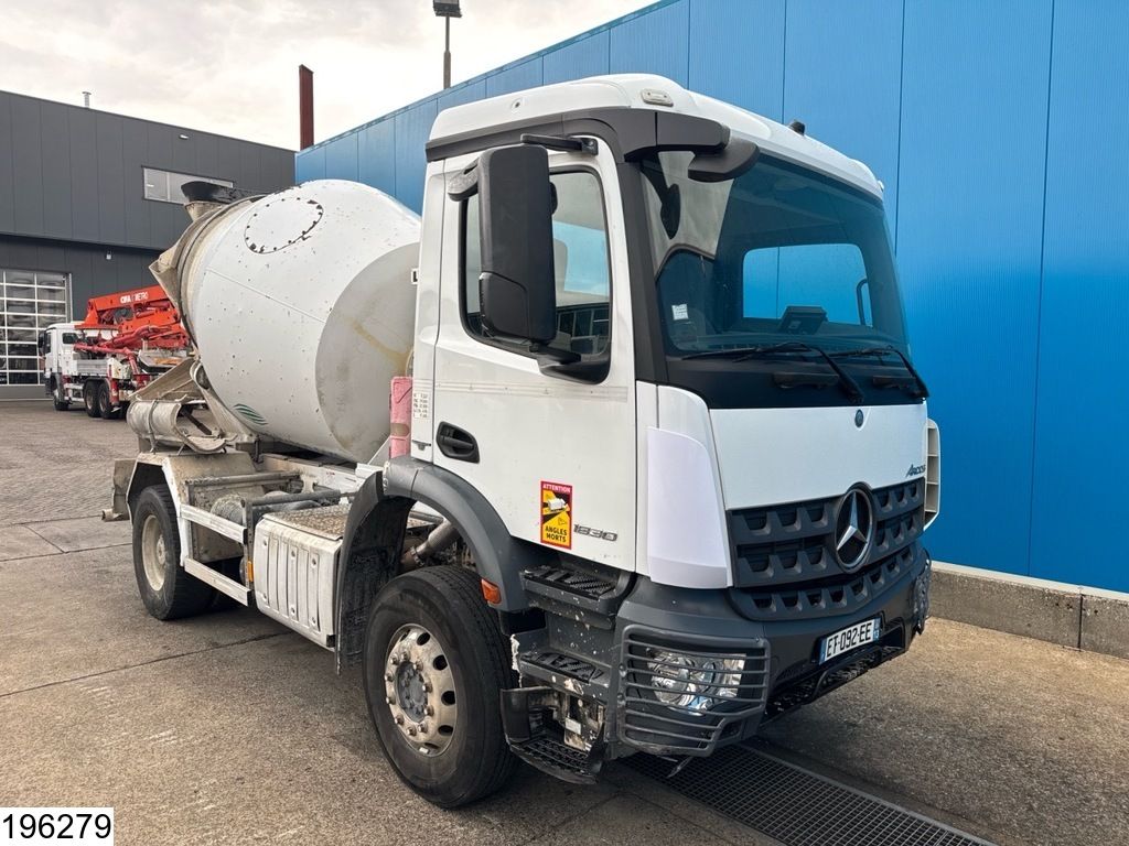 Mercedes Arocs 1830 EURO 6, Liebherr 5m3, Steel, Hub reduction
