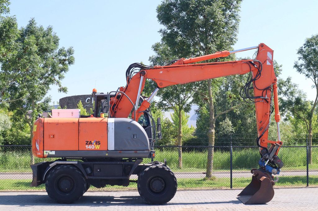 Hitachi ZX140 ZX140W-3 | ROTOTILT & BUCKET | DUTCH MACHINE