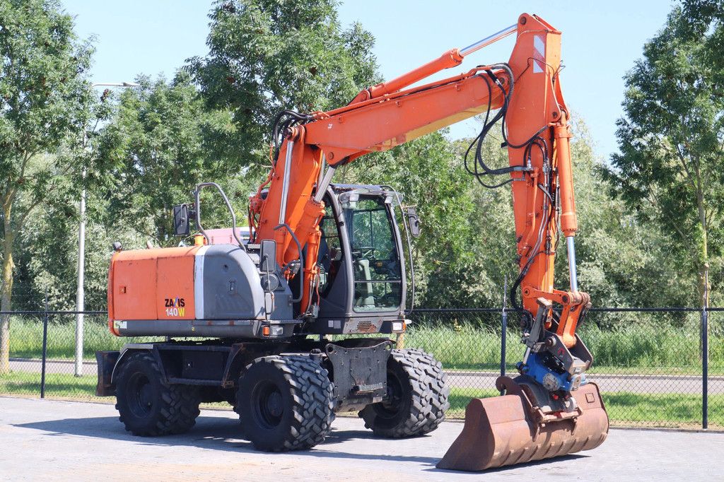 Hitachi ZX140 ZX140W-3 | ROTOTILT & BUCKET | DUTCH MACHINE