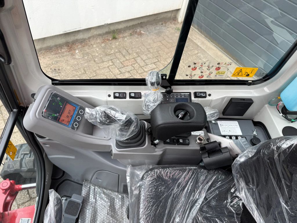 Takeuchi TB25 TB225