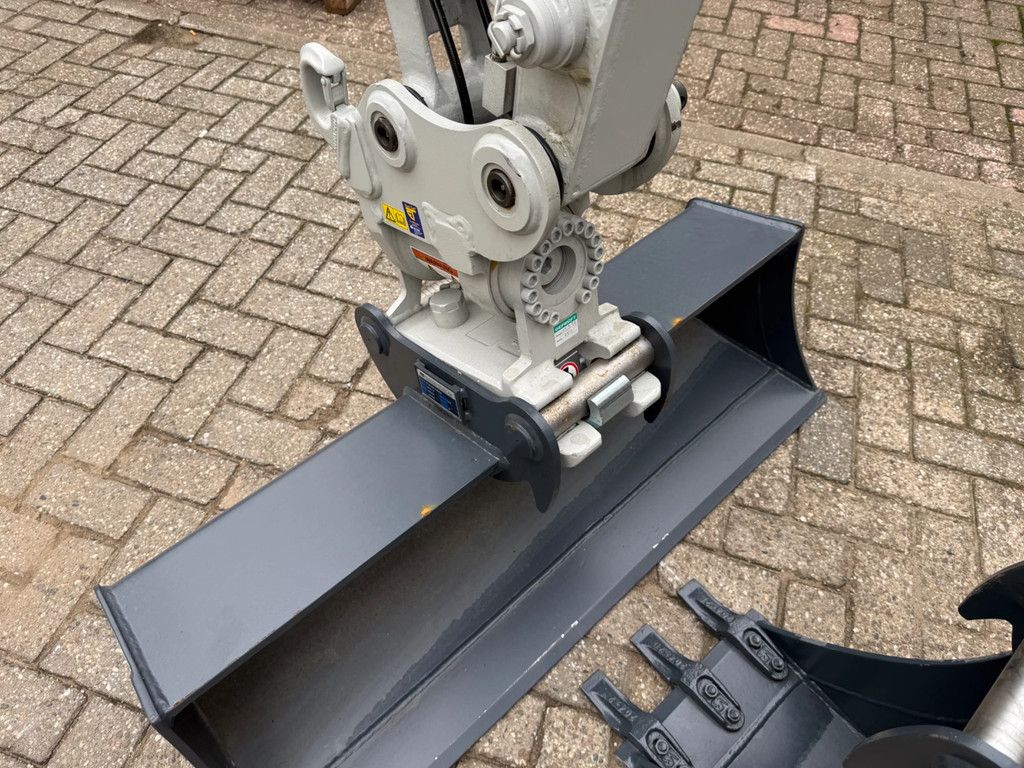 Takeuchi TB25 TB225