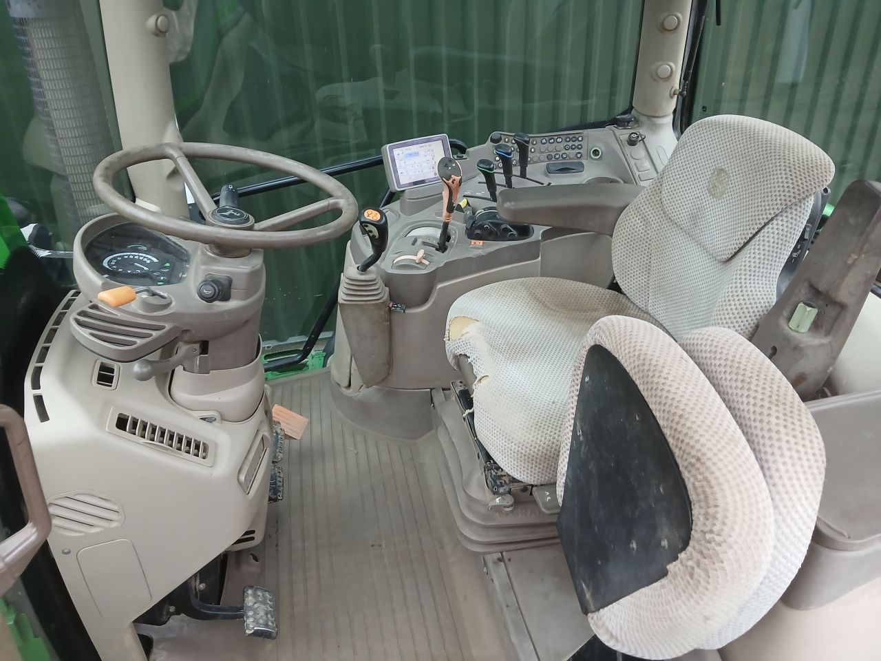 John Deere 6115r