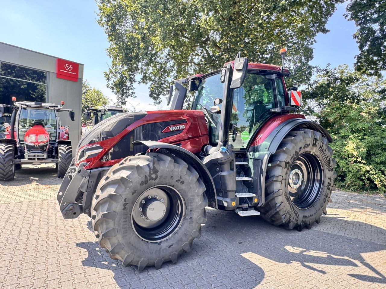 Valtra Q305