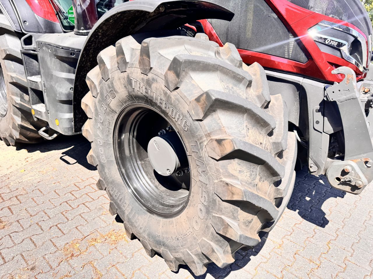 Valtra Q305