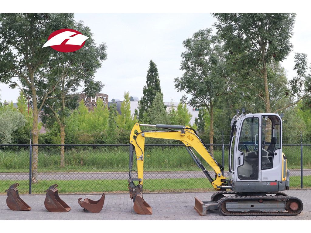 WACKER NEUSON EZ28 | DUTCH MACHINE | 4 BUCKETS | LOW HOURS